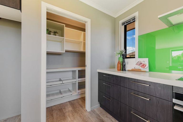 Photo of property in 10 Les Wakefield Road, Mapua, 7005