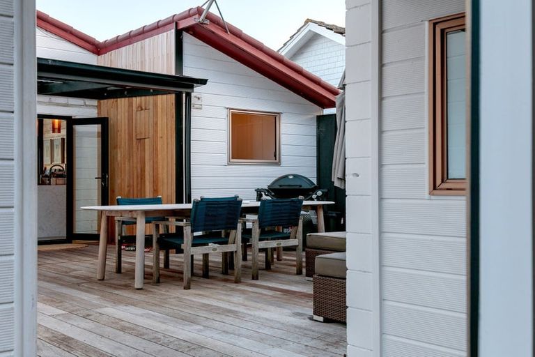 Photo of property in 6 Makorori Beach Road, Makorori, Gisborne, 4073