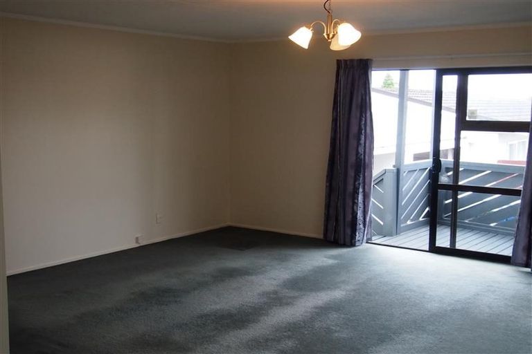 Photo of property in 2/2 Silvan Place, Bell Block, New Plymouth, 4312