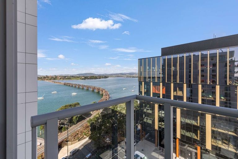 Photo of property in 12/72a Devonport Road, Tauranga, 3110