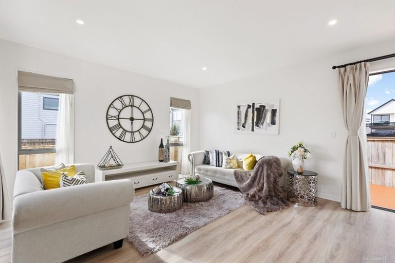 Photo of property in 10 Roa Avenue, Hobsonville, Auckland, 0616