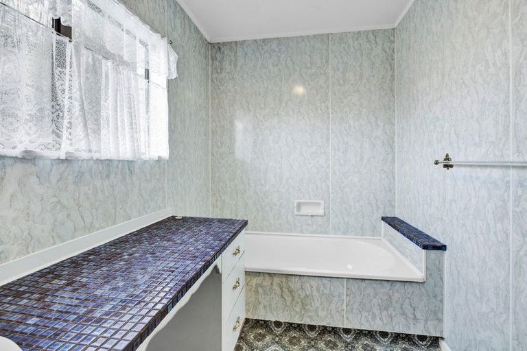 Photo of property in 206 Waihi Road, Hawera, 4610