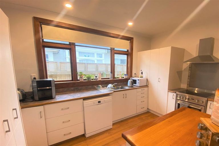 Photo of property in 139 Saint Martins Road, Saint Martins, Christchurch, 8022