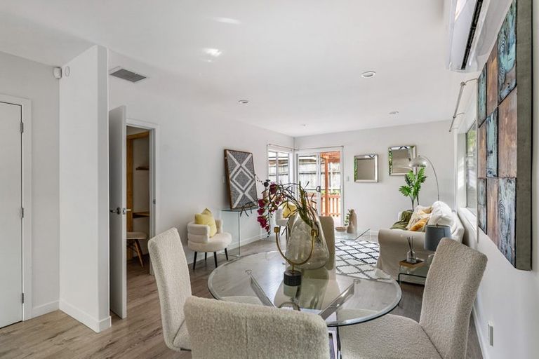 Photo of property in 16 Dunraven Place, Torbay, Auckland, 0630