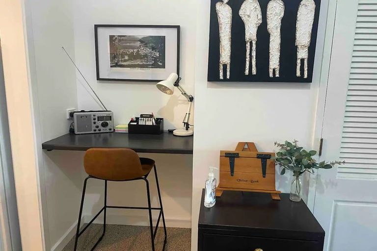 Photo of property in 37-39 Hallenstein Street, Queenstown, 9300