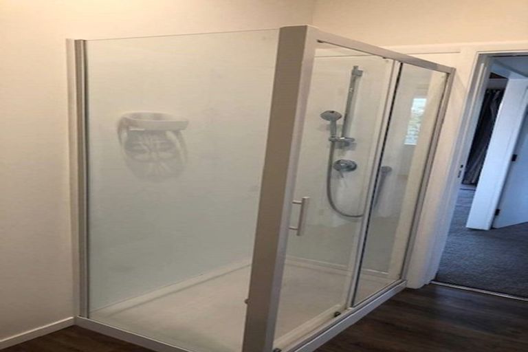 Photo of property in 37 Singers Road, Korokoro, Lower Hutt, 5012