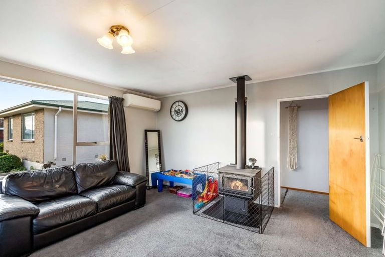 Photo of property in 2 Dale Crescent, East Gore, Gore, 9710