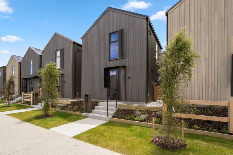 Photo of property in 12 Shearers Drive, Frankton, Queenstown, 9300