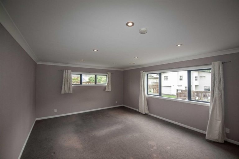 Photo of property in 20 Wantwood Grove, Churton Park, Wellington, 6037