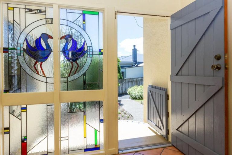 Photo of property in 1/61 Te Mata Road, Havelock North, 4130