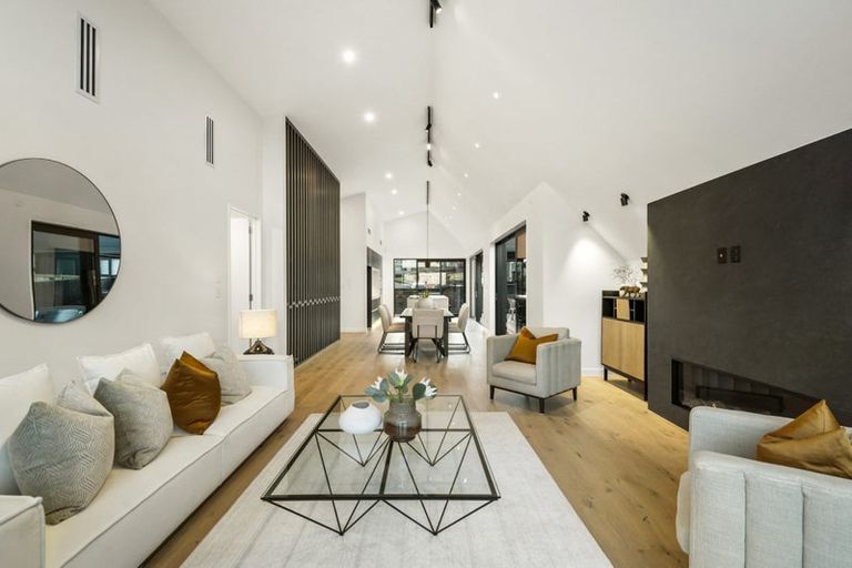 Photo of property in 44 Waitai Close, Long Bay, 0630