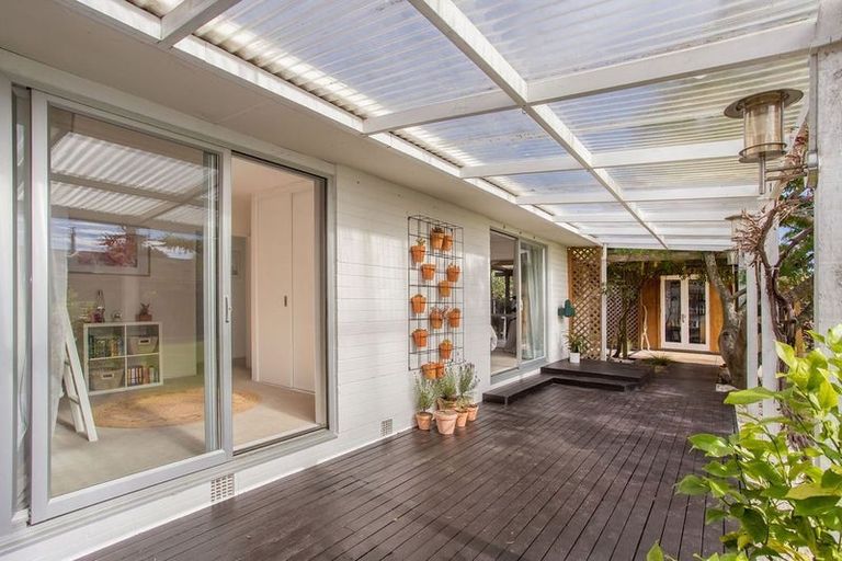 Photo of property in 9b Lydbury Place, Parklands, Christchurch, 8083