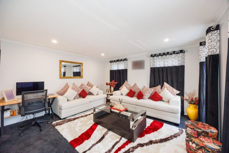 Photo of property in 9 Ivy Lane, Kelvin Grove, Palmerston North, 4414