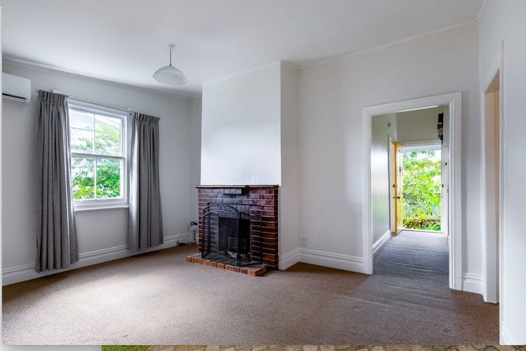 Photo of property in 55 Hutchinson Avenue, New Lynn, Auckland, 0600