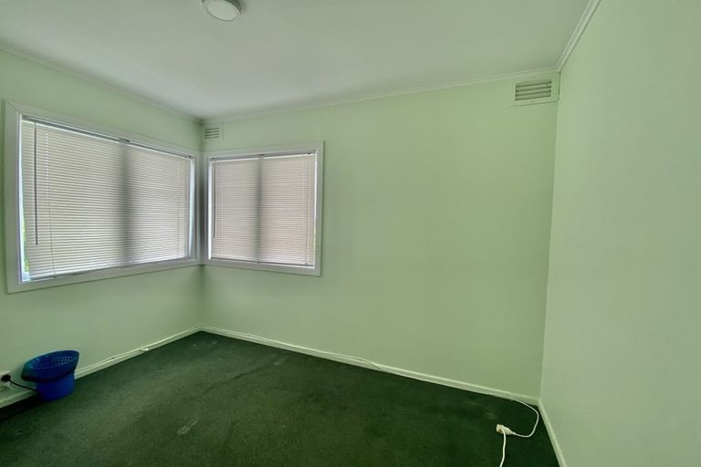 Photo of property in 14 Strid Road, Te Atatu South, Auckland, 0610