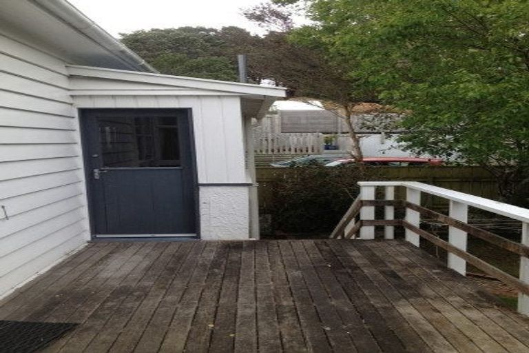 Photo of property in 5 Westland Road, Mount Cook, Wellington, 6021