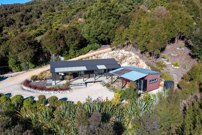 Photo of property in 241 Mccallum Road, Takaka, 7183