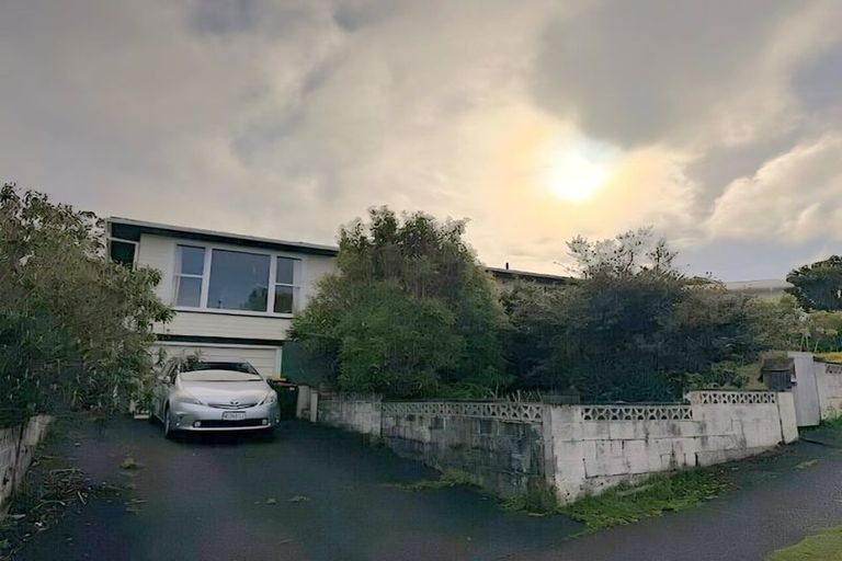 Photo of property in 251 Dowse Drive, Maungaraki, Lower Hutt, 5010