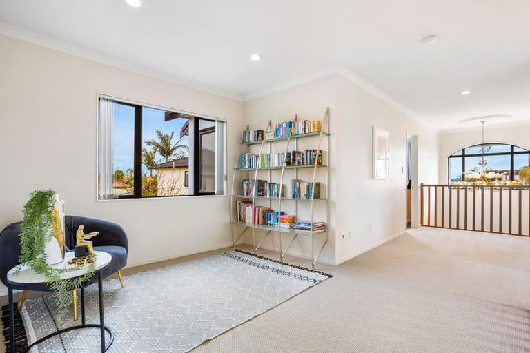 Photo of property in 25 Piriti Drive, Te Atatu Peninsula, Auckland, 0610