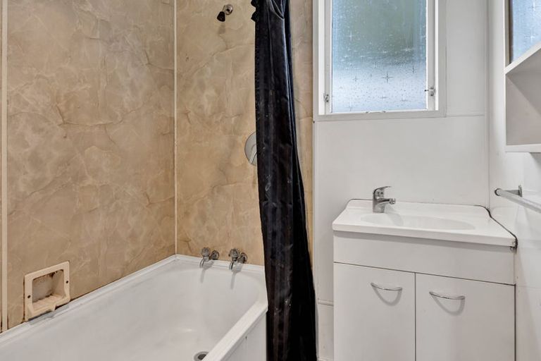 Photo of property in 21 Manawapou Road, Hawera, 4610