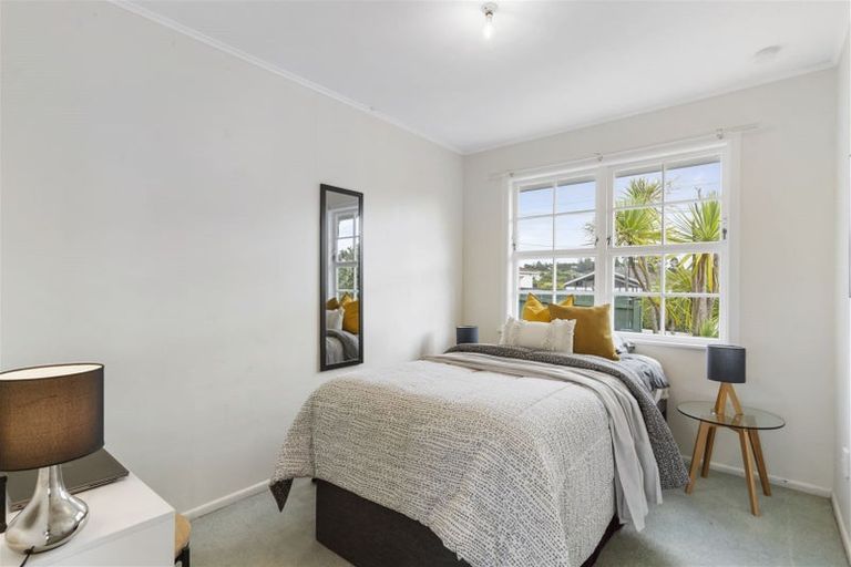 Photo of property in 117 Stanley Road, Glenfield, Auckland, 0629