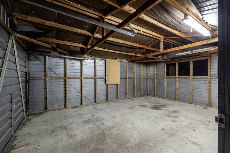 Photo of property in 27 Savage Crescent, West End, Palmerston North, 4412