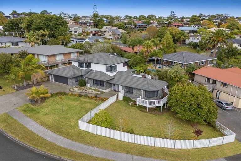 Photo of property in 3 Sandpiper Grove, Unsworth Heights, Auckland, 0632