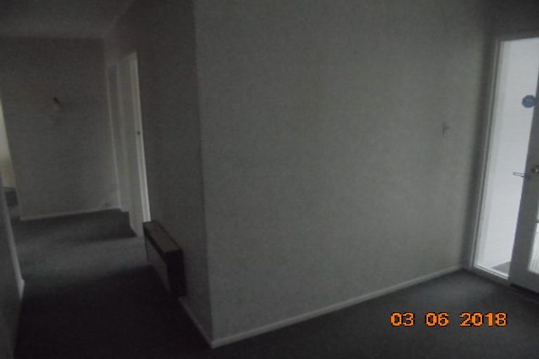 Photo of property in 16 Churton Drive, Churton Park, Wellington, 6037