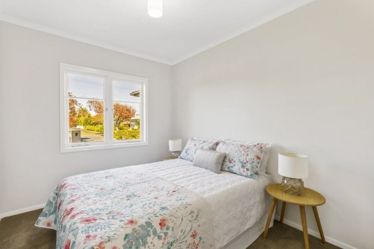 Photo of property in 11 Heather Place, Melville, Hamilton, 3206