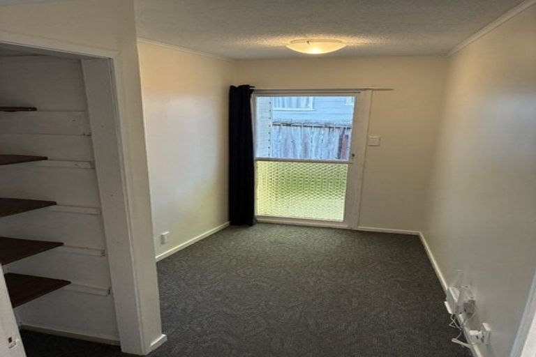 Photo of property in 14 Helena Street, Massey, Auckland, 0614