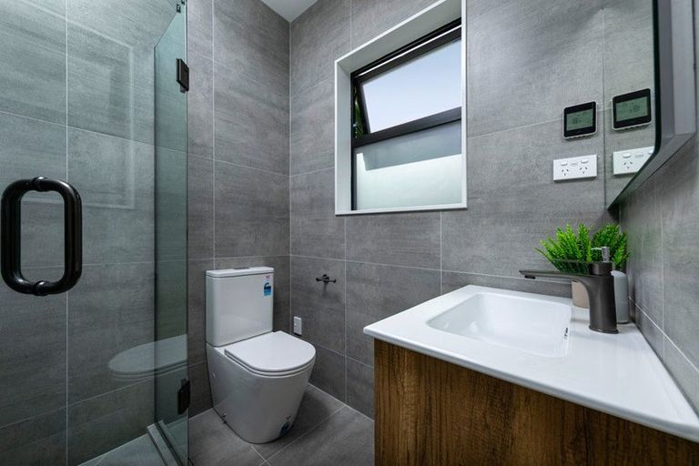 Photo of property in 3 Riroriro Road, Hobsonville, Auckland, 0616
