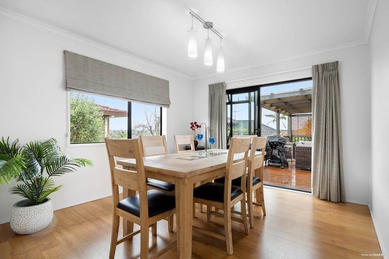 Photo of property in 15 Orangewood Drive, Northpark, Auckland, 2013