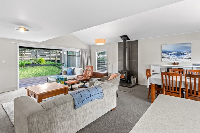 Photo of property in 6 Kent Avenue, Waitarere Beach, Levin, 5510