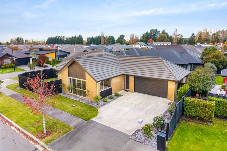 Photo of property in 30 Te Whenu Crescent, Marshland, Christchurch, 8083