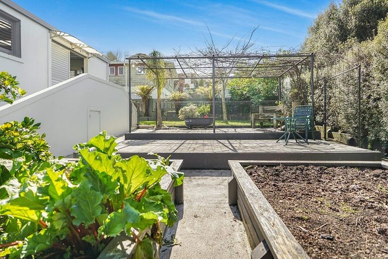 Photo of property in 12 Newcastle Road, Dinsdale, Hamilton, 3204