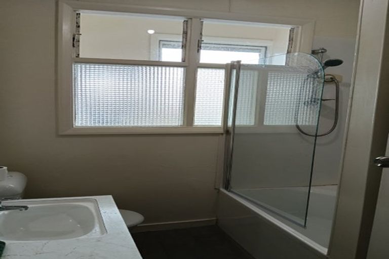 Photo of property in 1/605 Barbadoes Street, Edgeware, Christchurch, 8013