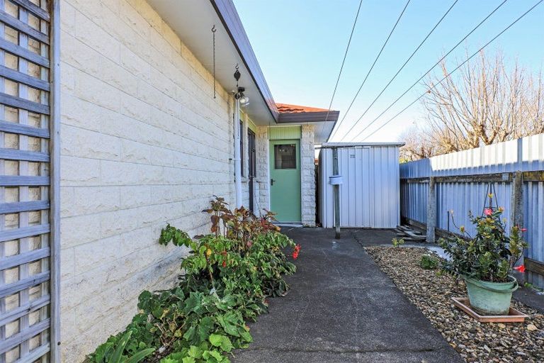 Photo of property in 4/52 Avondale Road, Taradale, Napier, 4112