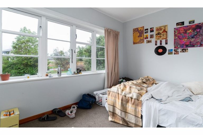 Photo of property in 2 Kawaka Street, Riccarton, Christchurch, 8041