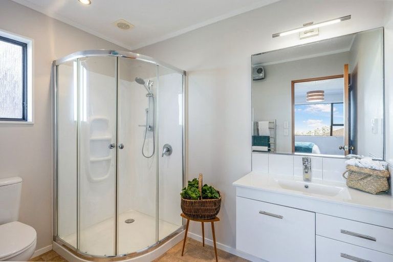 Photo of property in 3 Ramphal Terrace, Khandallah, Wellington, 6035