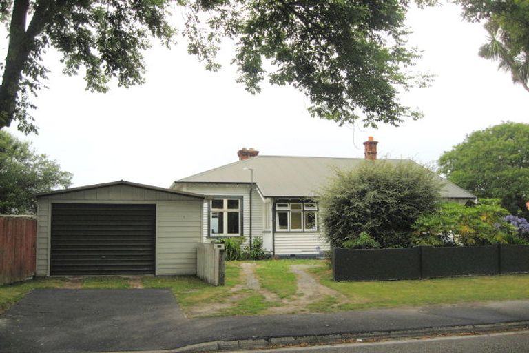 Photo of property in 22 Dee Street, St Albans, Christchurch, 8014