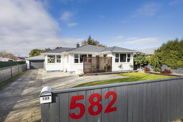 Photo of property in 582 Pioneer Highway, Highbury, Palmerston North, 4412