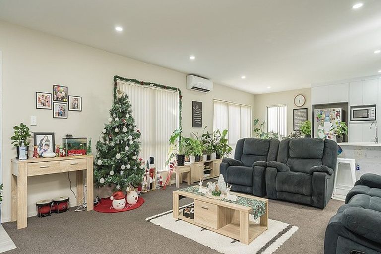 Photo of property in 43a Catkin Crescent, Papatoetoe, Auckland, 2025