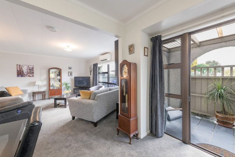 Photo of property in 43 Farnham Drive, Richmond, 7020