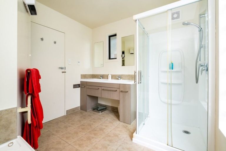 Photo of property in 37 Clifton Road, Haumoana, 4102