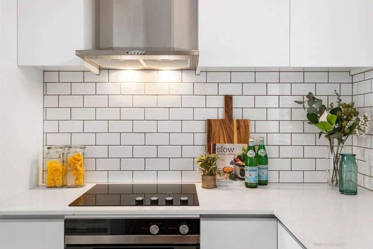 Photo of property in 62u1 Spenmoor Street, Newlands, Wellington, 6037