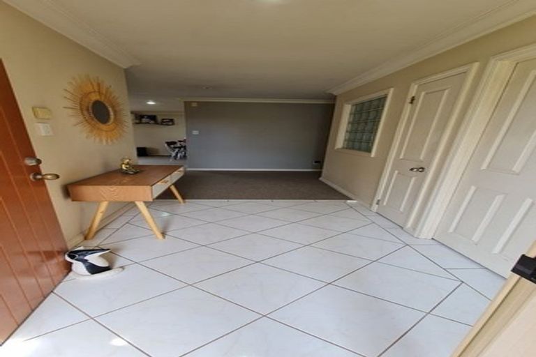 Photo of property in 34 Jadewynn Drive, Massey, Auckland, 0614