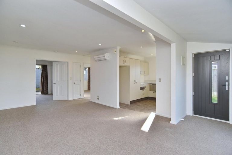 Photo of property in 3 Reeves Road, Rangiora, 7400