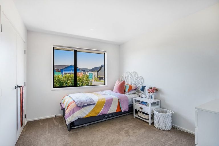 Photo of property in 29 Honeyfield Drive, Whalers Gate, New Plymouth, 4310