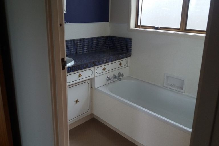 Photo of property in 1/102 Seymour Road, Sunnyvale, Auckland, 0612