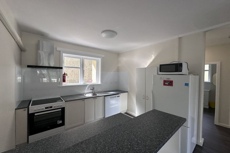 Photo of property in 20u3 Saint Michaels Crescent, Kelburn, Wellington, 6012